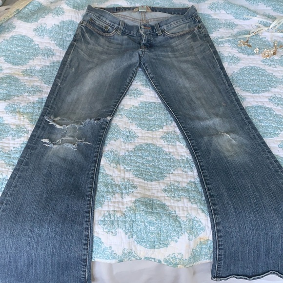 2 pairs of lucky jeans! Size 2 - Picture 5 of 5